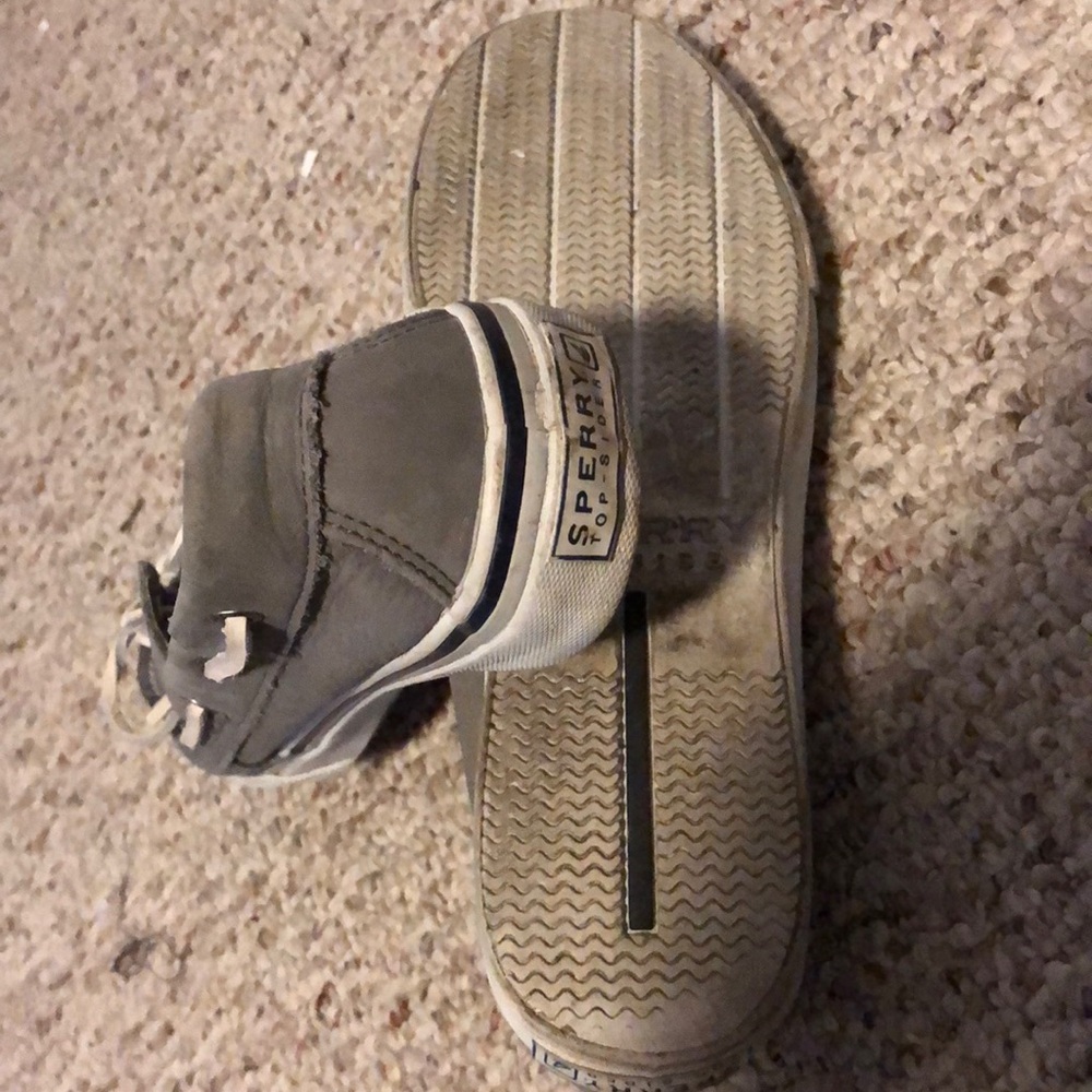 Grey sperrys - Picture 5 of 5